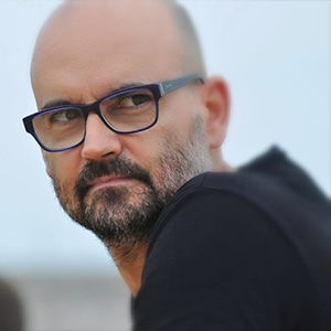 Director Carlos Navarro