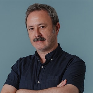 Director César Tormo